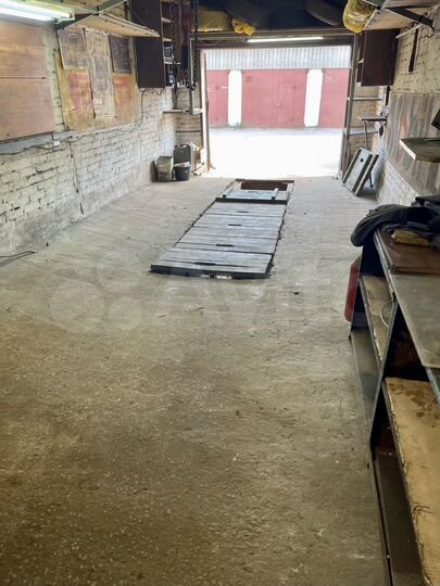 Гараж, > 30 м²