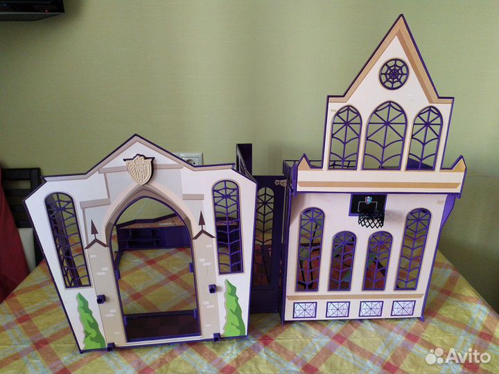 Мебель для кукол Монстер Хай