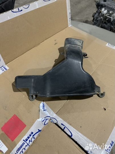 Воздухозаборник Lexus RX 300 330 03-09 гв