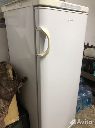 Холодильник Бирюса