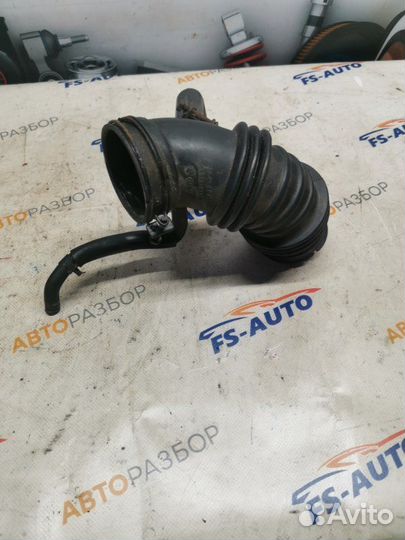 Патрубок дроссельной заслонки Hyundai Tucson JM