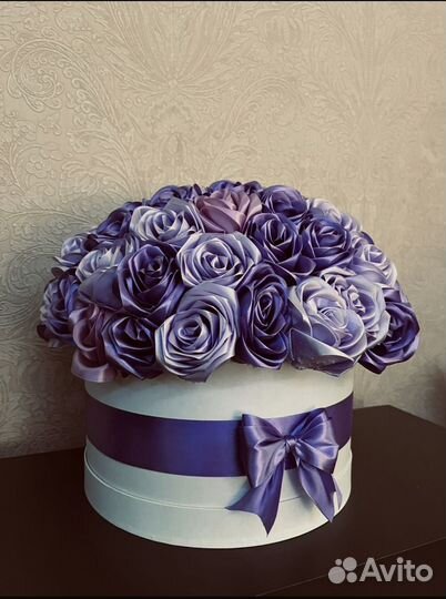 Готовый букет из атласных роз
