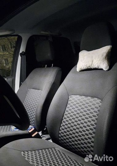 Подушка на подголовник