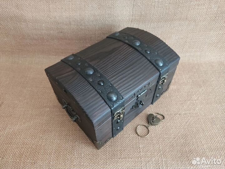 Шкатулка сундучок