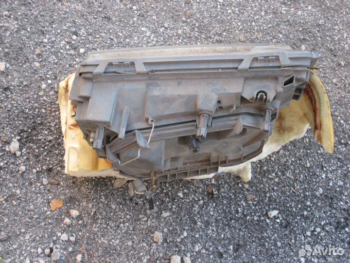 Фара левая Mercedes Benz W124 рестайлинг