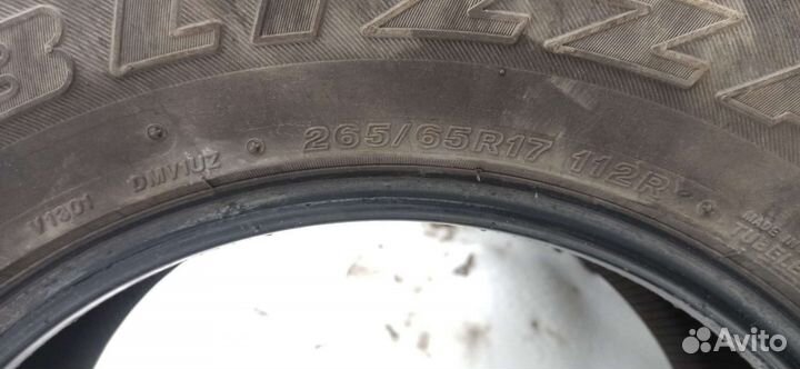 Bridgestone Blizzak DM-V2 265/65 R17