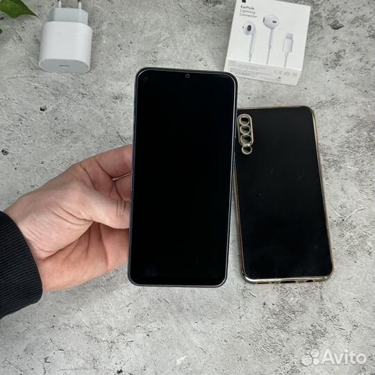 Samsung Galaxy A50, 4/64 ГБ