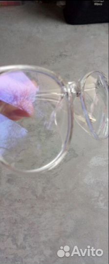 Очки прозрачные