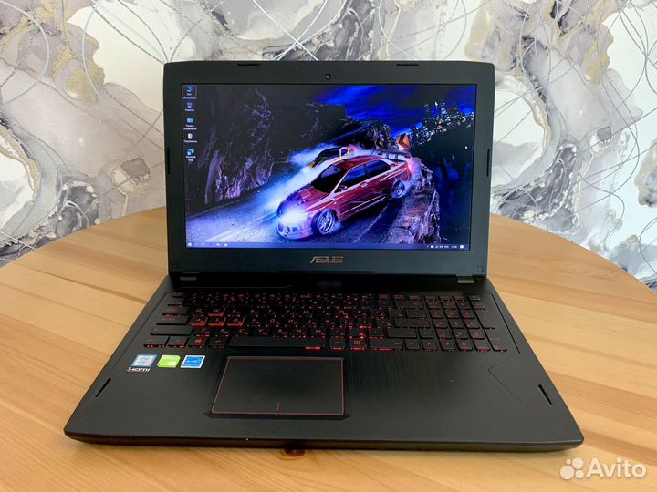 Игровой Asus i7 6700HQ/GTX 1060