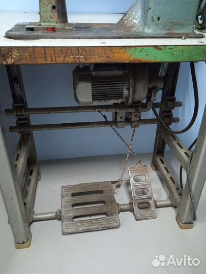 Колонковая швейная машина бу