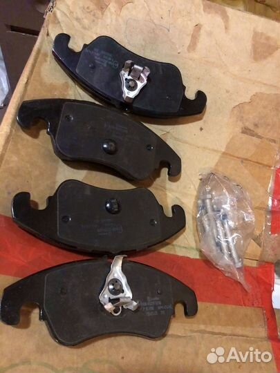 Тормозные колодки Brembo P 85 098