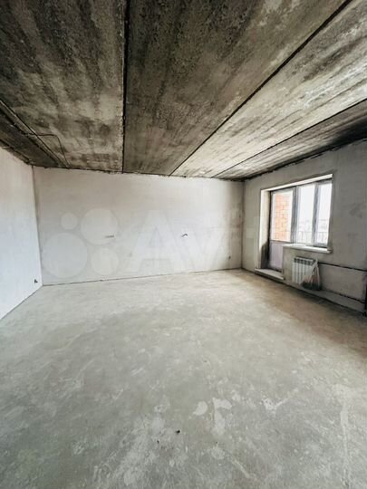 2-к. квартира, 52 м², 3/3 эт.