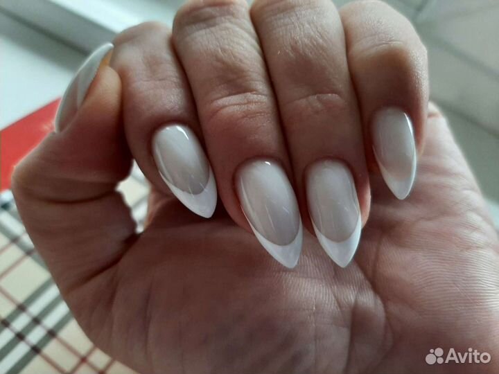 Маникюр педикюр