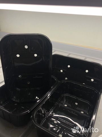 Контейнер с отверстиями для рассады