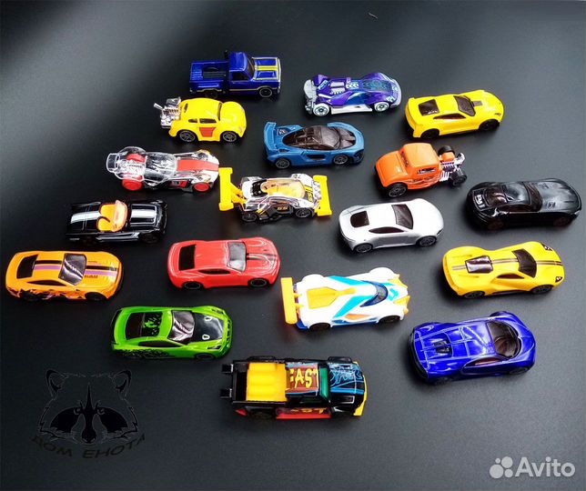 Набор машинок для трека Hotwheel