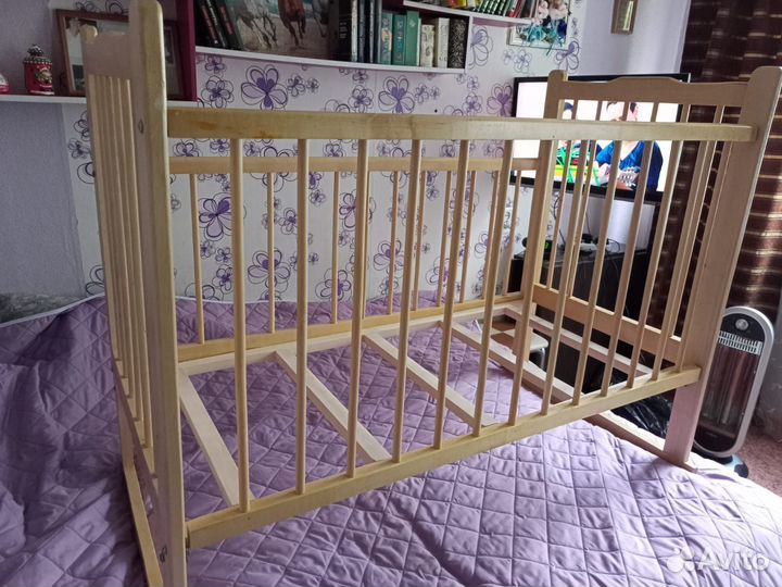 Детская кроватка
