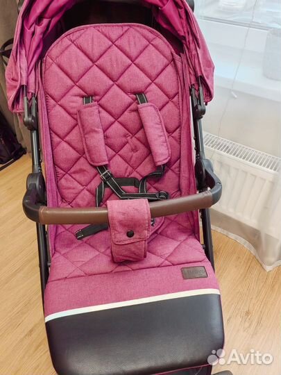 Всесезонная прогулочная коляска