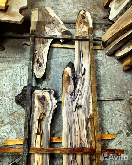 Слэбы для столешницы со смолой