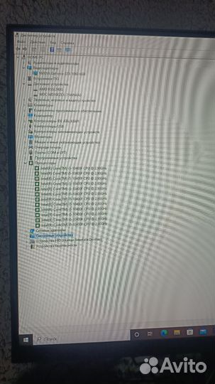 Игровой компьютер с монитором и клавиатурой и мыш