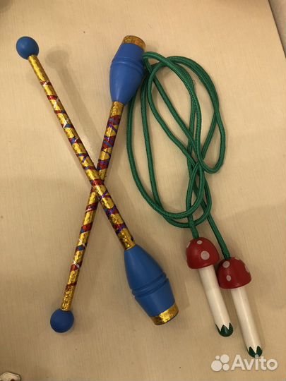 Булава гимнастическая, прыгалка, свистки