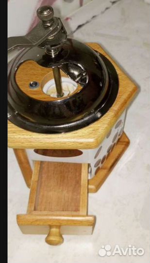 Шикарная кофемолка, рабочий элемент дизайна