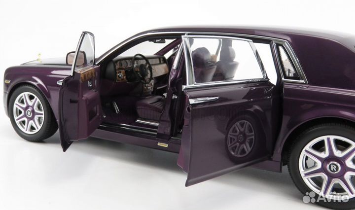 Rolls Royce Phantom extended 1 18 Kyosho