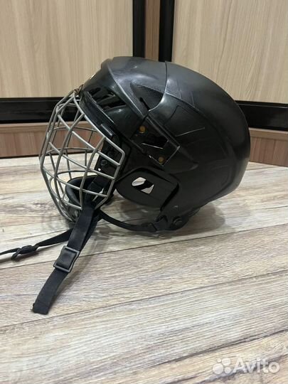 Шлем хоккейный взрослый размер m