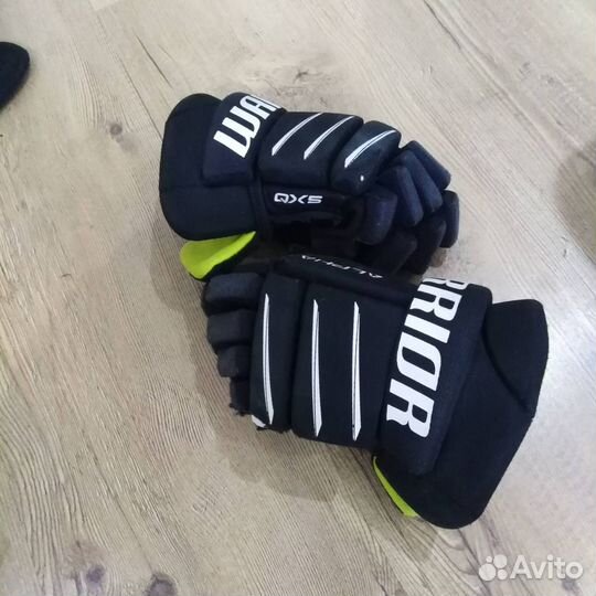 Краги хоккейные