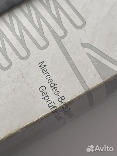 Стеклоочиститель мерседеса