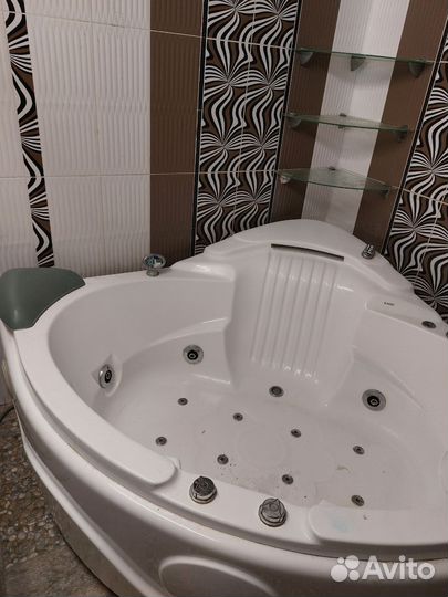 Ванна джакузи