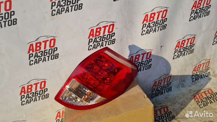 Фонарь правый Toyota Rav 4 v30