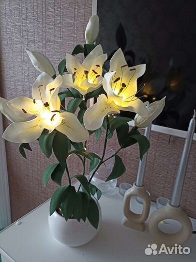 Светильник лилия