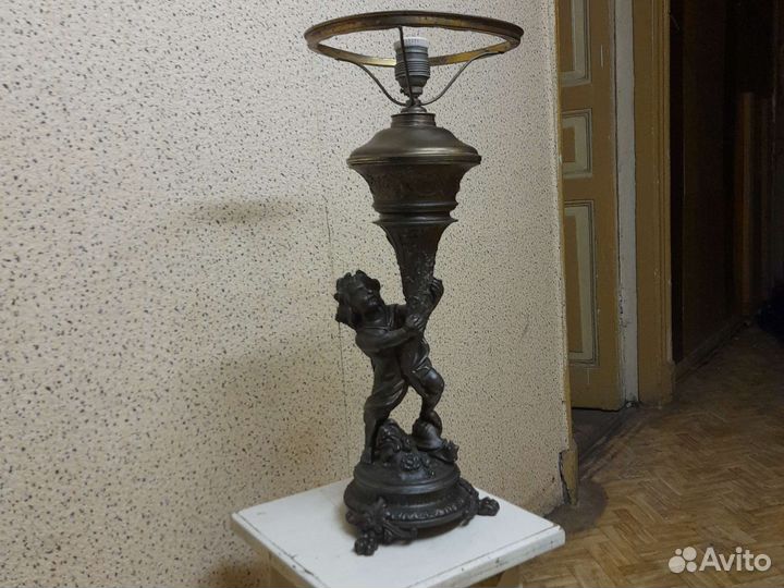 Лампа настольная,шпиатр, старинная
