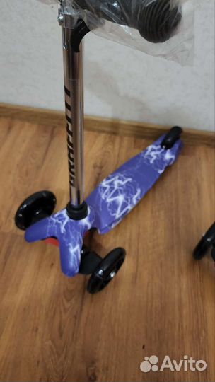 Самокат детский новый