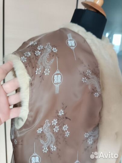 Жилетка из экомеха.Женская