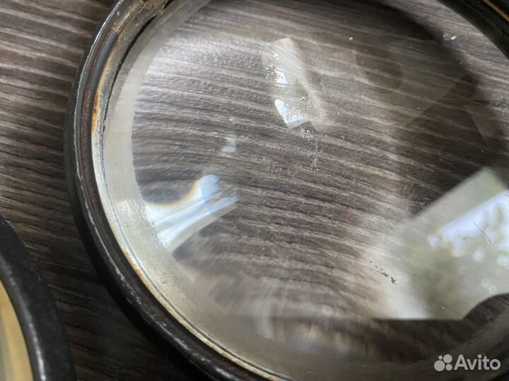 Увеличительное стекло лупа