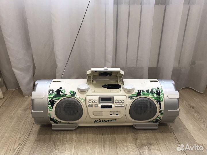 Бумбокс JVC RV-NB20W