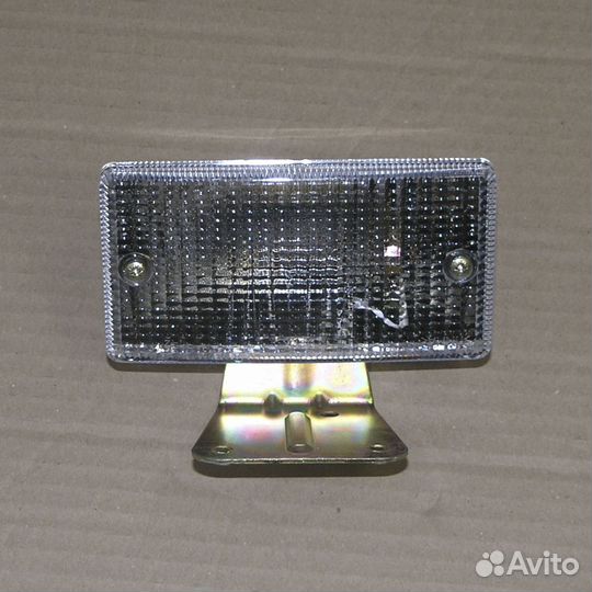 Фонарь заднего хода бесцветный без ламп с кронштей