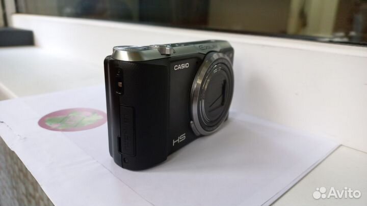 Casio Exilim EX-ZR700