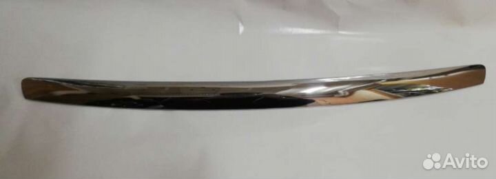 Молдинг капота Ford Focus 2