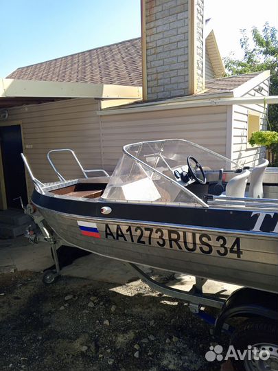 Моторная лодка