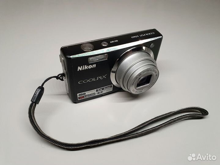 Фотоаппарат Nikon Coolpix s560