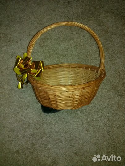 Плетеная карзина