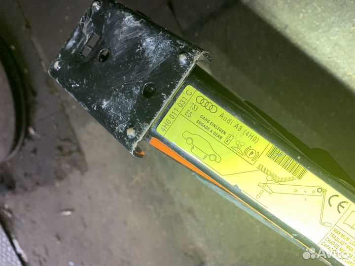 Домкрат на Audi A8 D4 4H