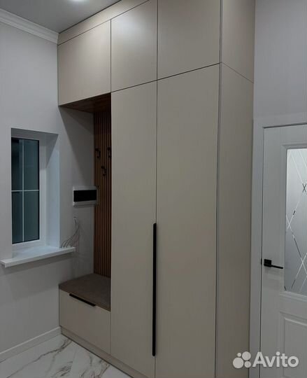 Шкаф распашной