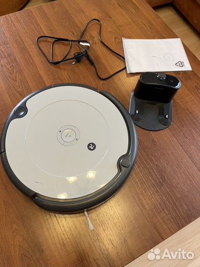 Робот пылесос irobot roomba 698