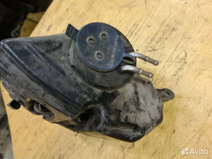 Бачок стеклоомывателя Mercedes-Benz S-Klass седан