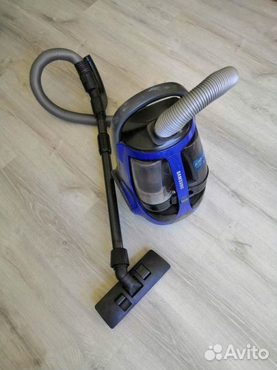 Пылесос Scarlett