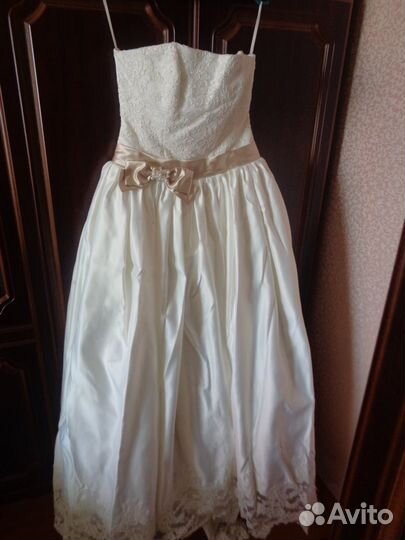 Свадебное/выпускное платье атласное