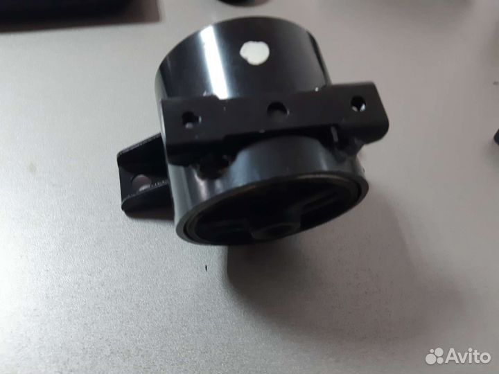 Подушка двигателя mitsubishi